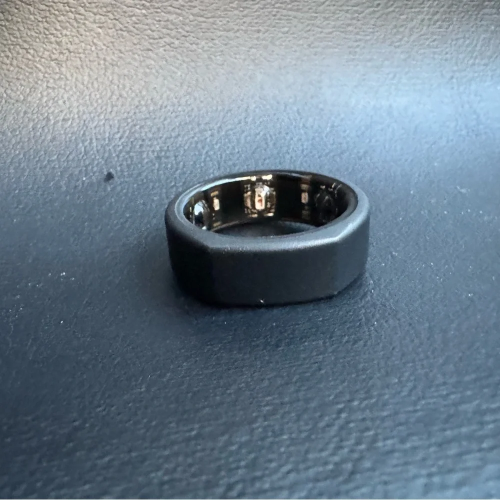 Oura ring gen 3 Color: stealth Size: 10 Style: heritage